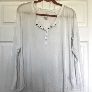 American Eagle long sleeve ~large~soft and sexy T~NWOT